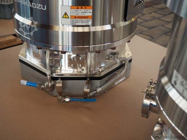 Turbomolekulární vakuová pumpa Shimadzu TMP XH3306