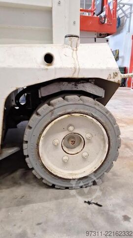 Elevador de tesoura PB S151-16 E
