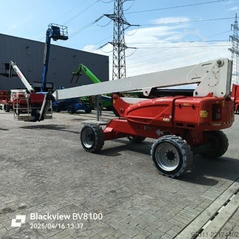 Plataforma de trabalho telescópica articulada JLG M600JP