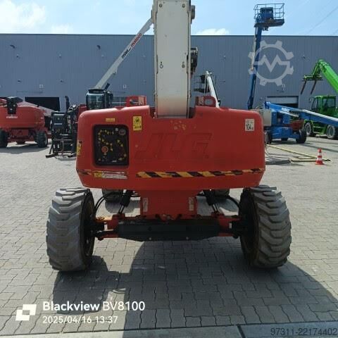 Plataforma de trabalho telescópica articulada JLG M600JP