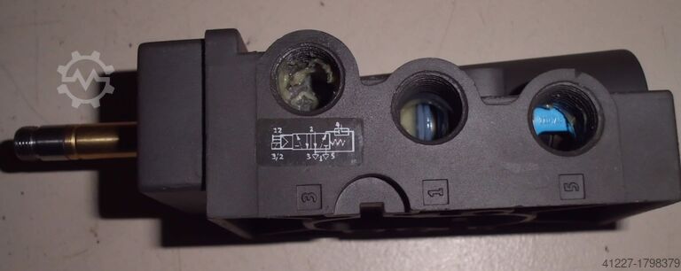 Supapă solenoidă Festo NVF3-MOH-5/2-K-1/4-EX