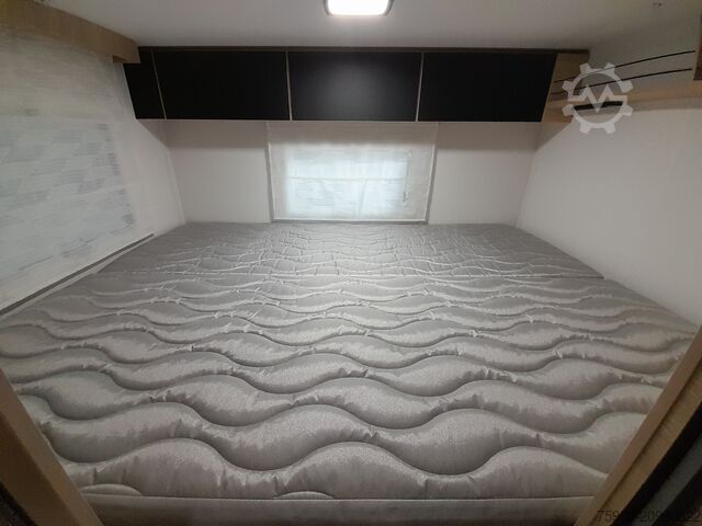 Semi-integrated camper CHAUSSON 724 ETAPE LINE