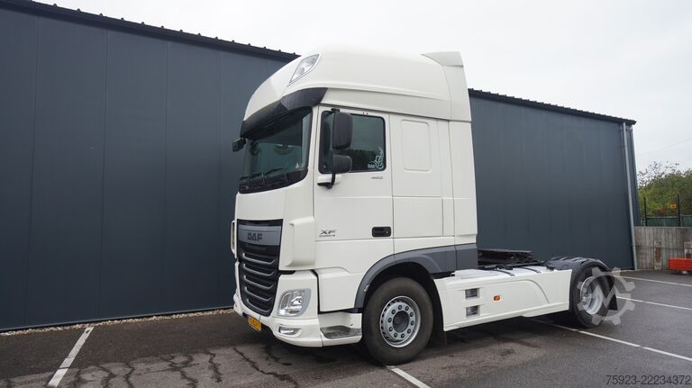 Standaard-SZM DAF XF 460 SSC tractor unit