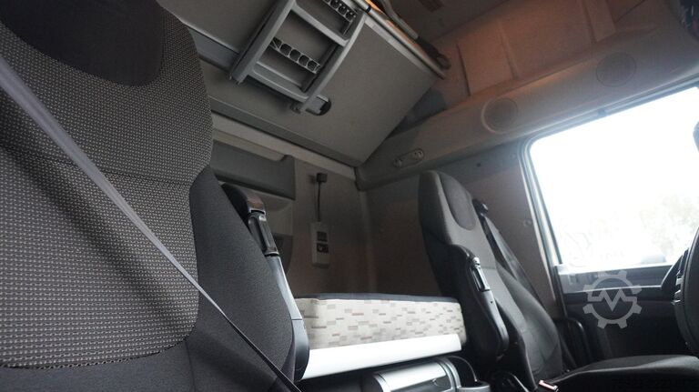 Standaard-SZM DAF XF 460 SSC tractor unit