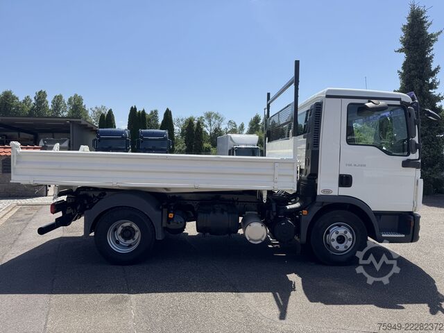 TGL 8.220 Meiller 3. S.-Kipper, 2x AHK MAN TGL 8.220 Meiller 3. S.-Kipper, 2x AHK