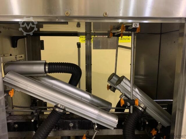 Gebruikte Omar 2010 droog-, capsuleer- en etiketteermonoblock – 1500 flessen/uur Omar Srl SMPH2