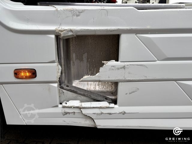 Standardní tahač DAF XG 480 FT UNFALL