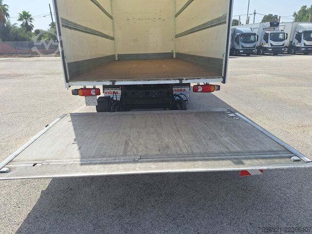BESTELWAGEN IN MULTIPLEX MET LAADKLEP Iveco Eurocargo ML75E19P