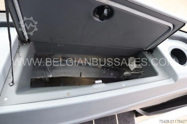 Touringcar Van Hool EX16 M  / Tourismo 16RHD / Alicron TX16 / Lift ...