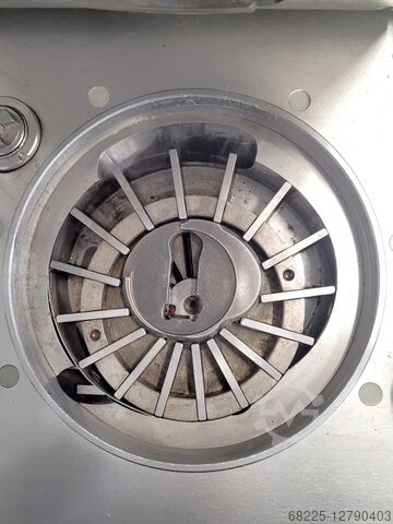 Napełniacz próżniowy Handtmann VF80B