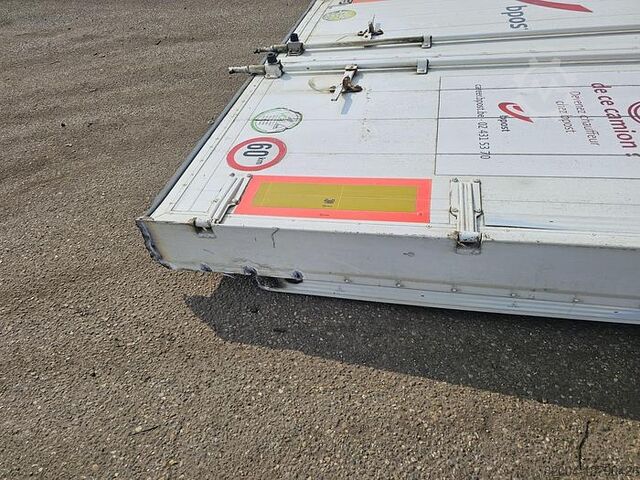 2010 unbekanntes Portal mit Hecktüren aus Aluminium. unknown portal with rear doors aluminium.