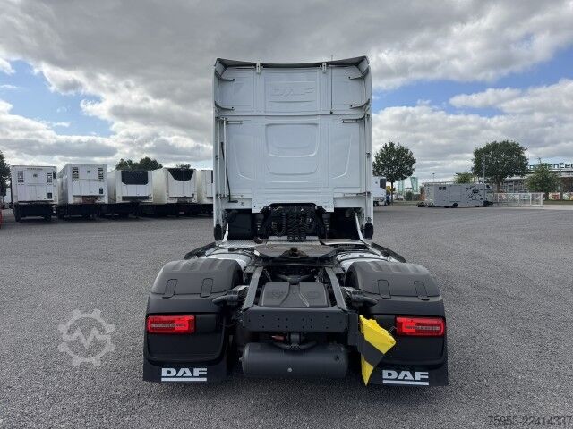 Standardowy ciągnik siodłowy DAF XG+ 530 FT 4x2 VExec Standklima Intarder Leder