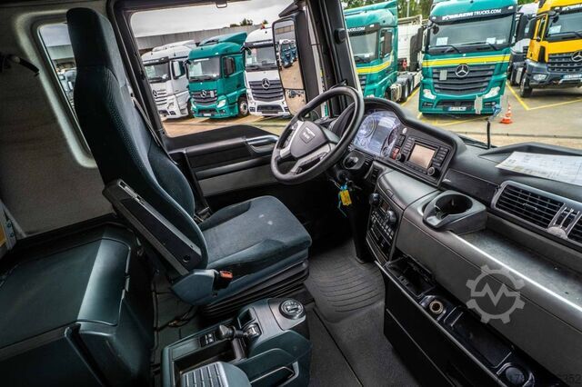 Standaard-SZM MAN TGX 33.560 XLX BLS+BIG AXLES+INTARDER