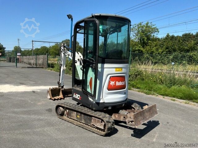 Miniescavatore Bobcat E20Z