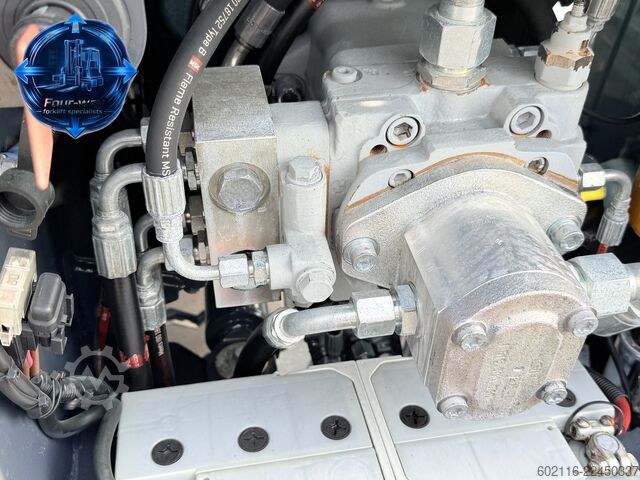 Négyirányú targoncát Combilift C5000XL DIESEL TRIPLEX 5550 FREE-LIFT