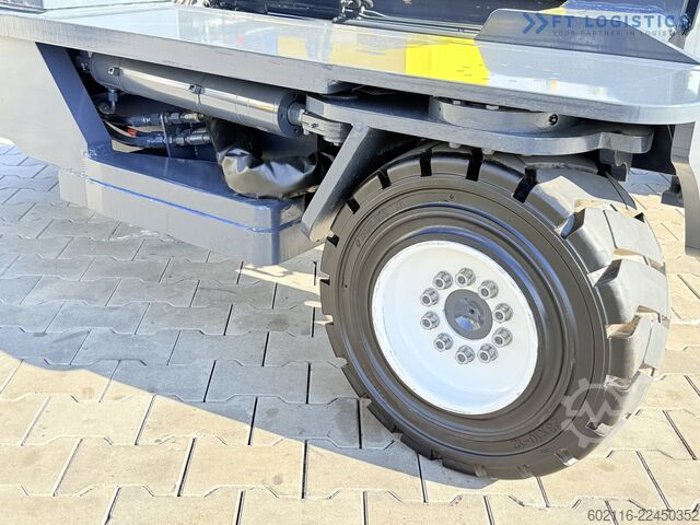 4-vejs gaffeltruck Combilift C5000XL GAS TRIPLEX 6000 EXTENDABLE FORK