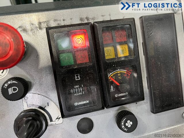 4-vejs gaffeltruck Combilift CB2500 GAS TRIPLEX 4900 FREE-LIFT CABIN