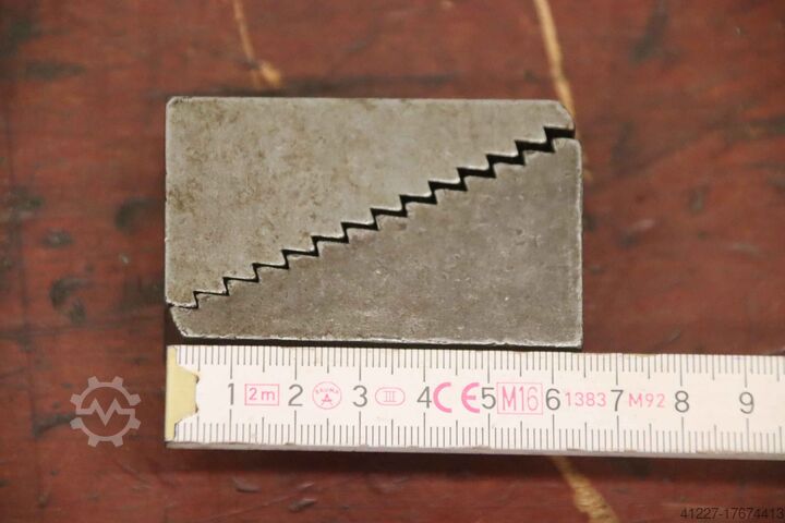 Universal clamping pad set in wooden box AMF AMF 6500 H Breite 30 mm