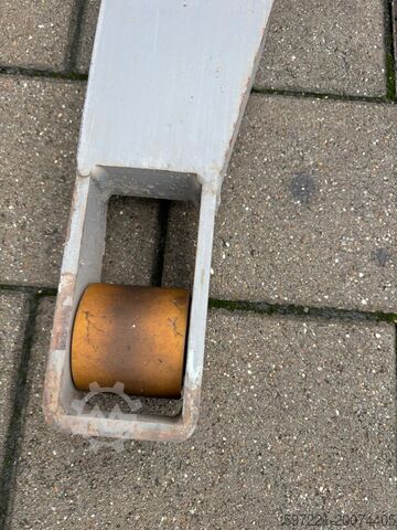 Palleløftere Jungheinrich EJC 110 Lithium RES//LS//BIS 20.10.25 - nur 129 Stunden Einbauladegerät