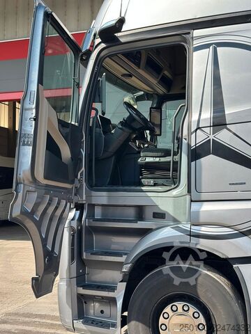 Standard dragbil MERCEDES-BENZ Actros 1851 GigaSpace 4x2 BL / MIRROR /RETARDER/