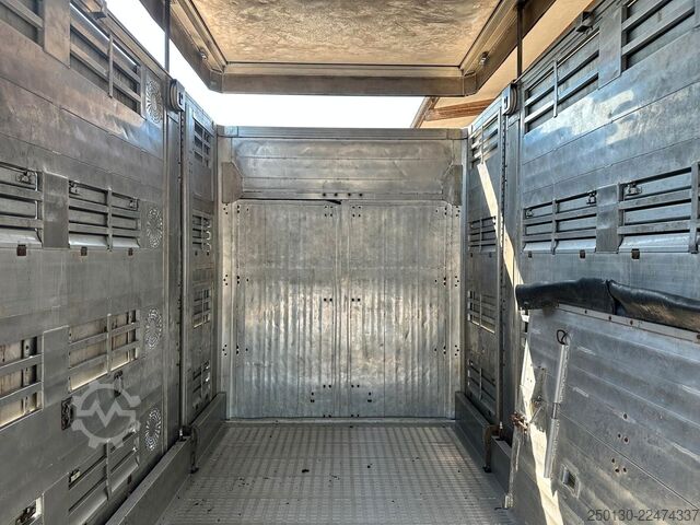 Ló-szállító utánfutó Finkl FINKL VTA24 3.Stock KombiLiner Liftachse Hubdach