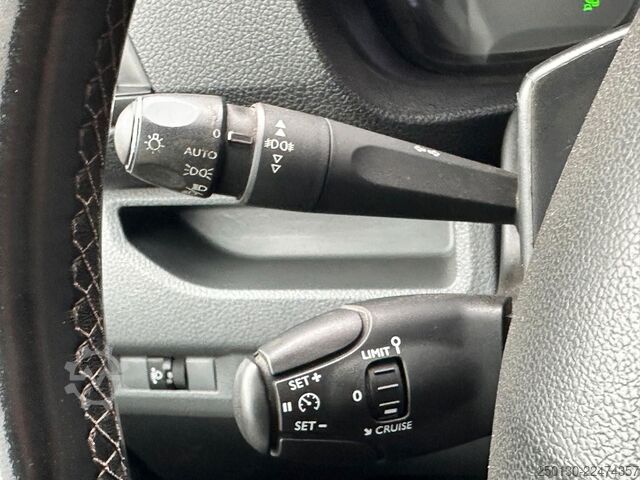 Skåpbil PEUGEOT Expert Kasten Premium L3