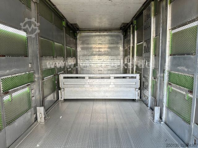 Szarvasmarha-szállító teherautó MAN TGX 26.440 6x2 3.Stock Cuppers, Lenk-/Lift