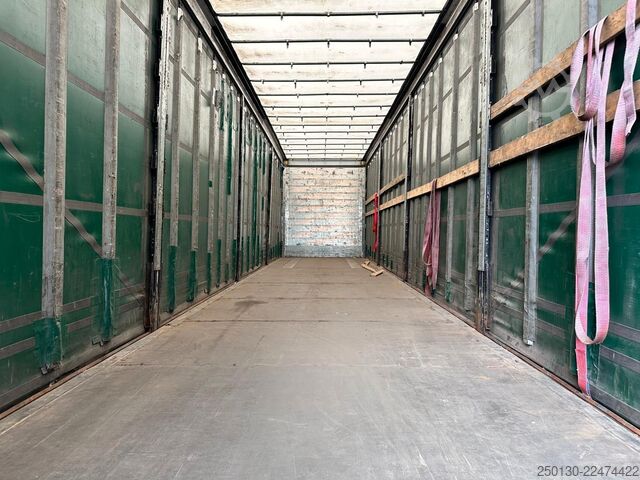 Öppen semitrailer med kapell SCHMITZ CARGOBULL SCB*S3T MegaTrailer Curtainsider Edscha
