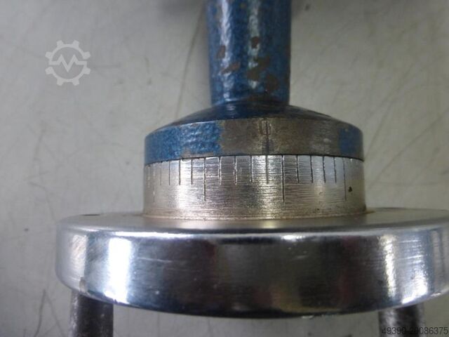 Kreuztisch mit Handrädern 300 x 200