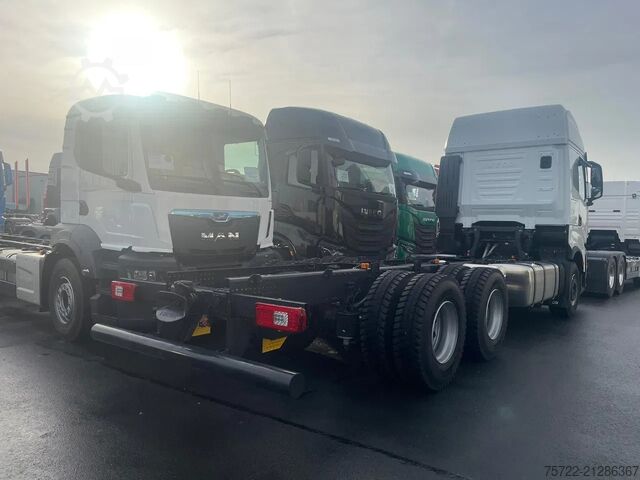 Fahrgestell mit Fahrerhaus Iveco X-WAY 570 6x4 BL Fahrgestell Sofort Verfügbar