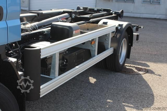 Kroghejselastbil Mitsubishi eCanter 9C18E Abrollkipper mit Haken