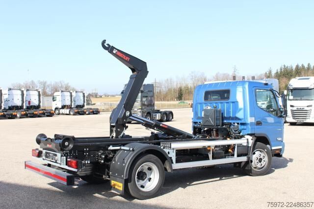 Kroghejselastbil Mitsubishi eCanter 9C18E Abrollkipper mit Haken