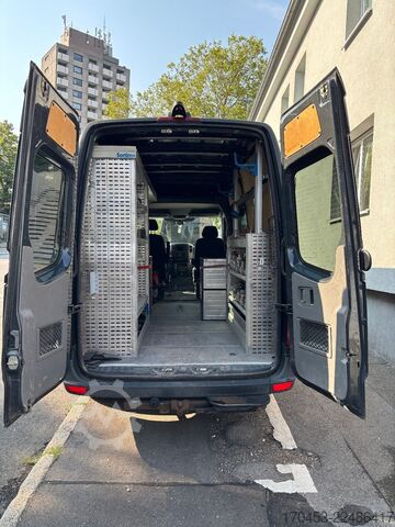 Hög tak skåpbil MERCEDES-BENZ Sprinter II Kasten 318/319 CDI L2H2