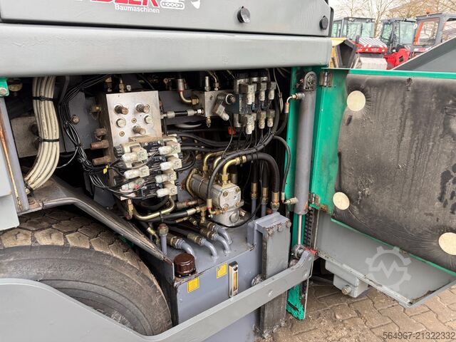 Extendedora de asfalto sobre ruedas Vögele Super 1203 Radfertiger