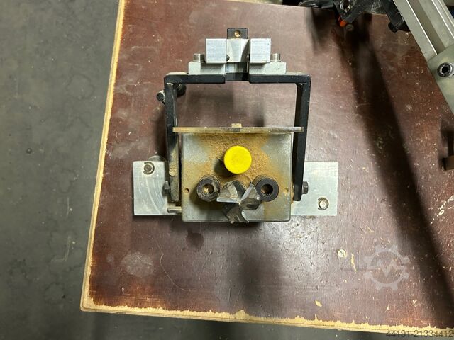 Mașină de găurit și presat balamale tip cupă Ganne 192 Ganne 192