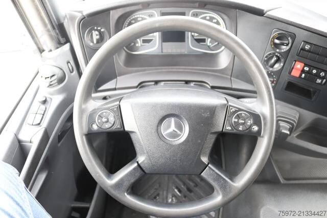 Kamion sa ravnom platformom i ceradom Mercedes-Benz Atego 1224 L