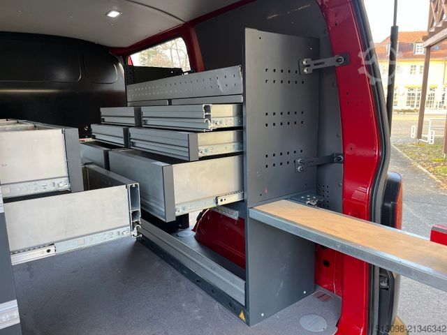 Panel van VOLKSWAGEN T6.1 WÜRTH REGALSYSTEM KLIMA PDC