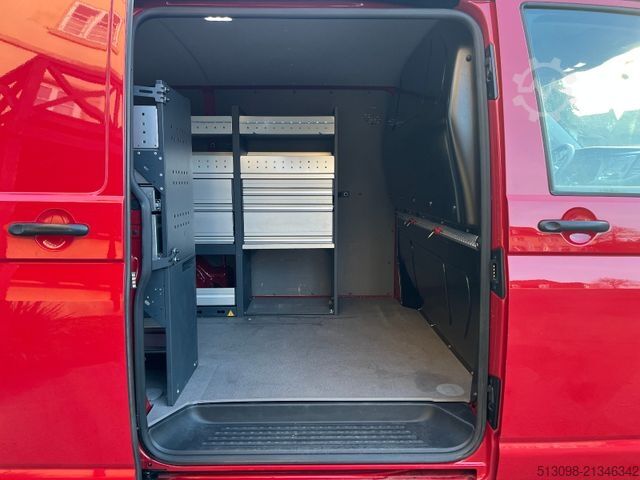 Panel van VOLKSWAGEN T6.1 WÜRTH REGALSYSTEM KLIMA PDC