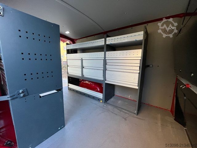 Panel van VOLKSWAGEN T6.1 WÜRTH REGALSYSTEM KLIMA PDC
