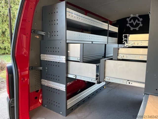 Panel van VOLKSWAGEN T6.1 WÜRTH REGALSYSTEM KLIMA PDC