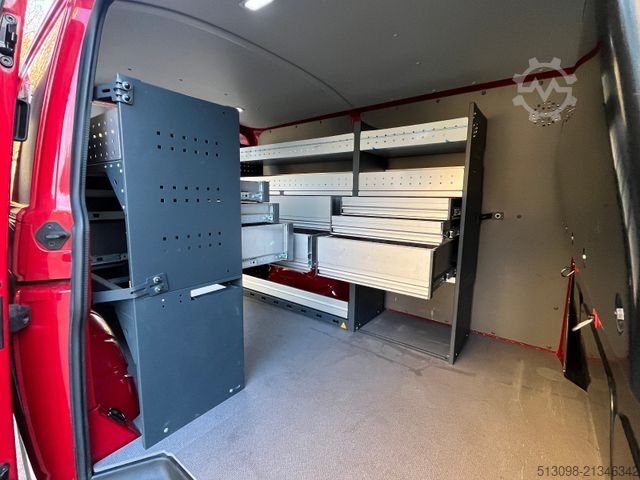 Panel van VOLKSWAGEN T6.1 WÜRTH REGALSYSTEM KLIMA PDC