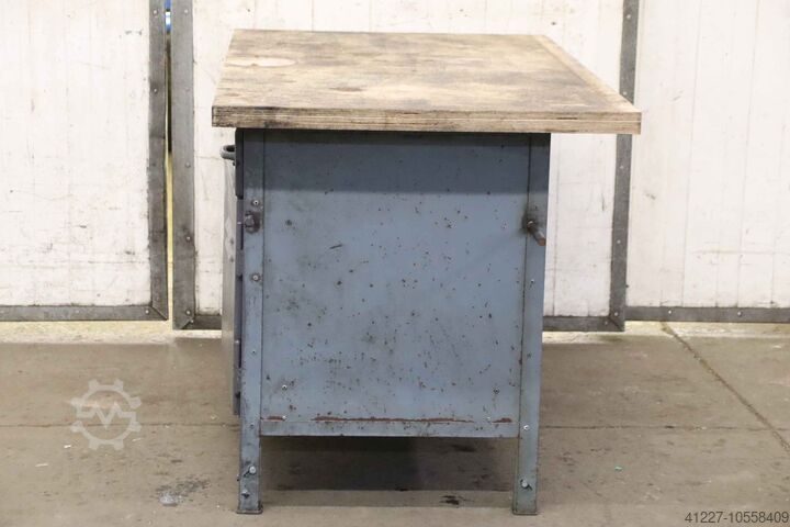 Werkbank unbekannt 1500/800/H840 mm