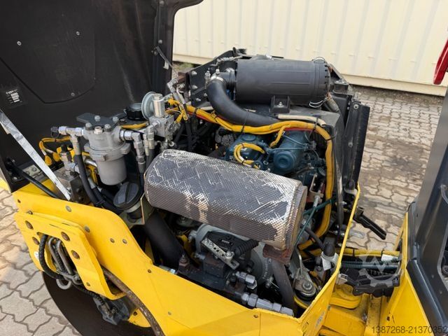 Single drum roller BOMAG BW100AC-5 Kombiwalze / 2019 BJ / 2.400 KG