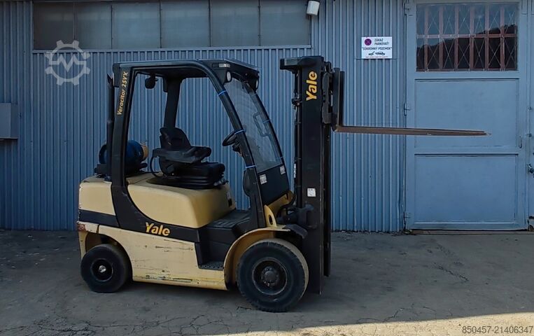 PB targoncák Yale GLP25VX