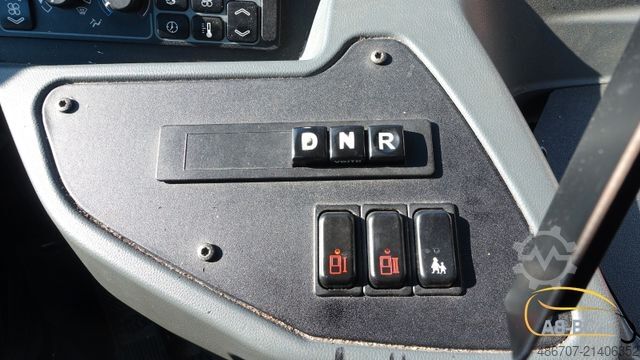 Távolsági autóbusz MERCEDES-BENZ Integro 49 Sitze EURO 5