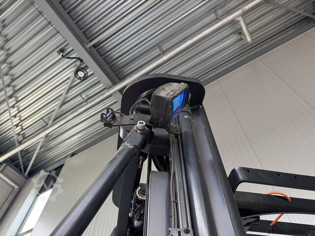 V 10 / * DEMO !! DOUBLE steering !! LINDE V 10 /  * DEMO !! DOUBLE steering !!