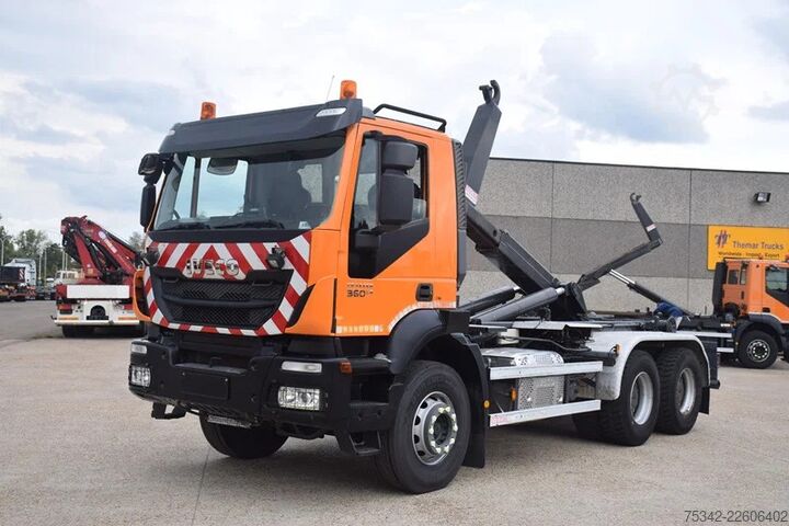 Hook arm system Iveco Trakker 360