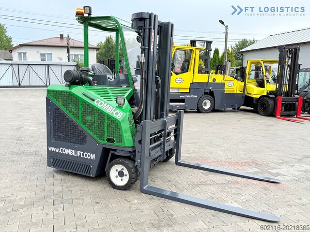 Négymenetes targoncá Combilift CB3000 / TRIPLEX 4900MM / FREE LIFT