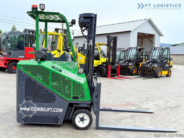 Négymenetes targoncá Combilift CB3000 / TRIPLEX 4900MM / FREE LIFT