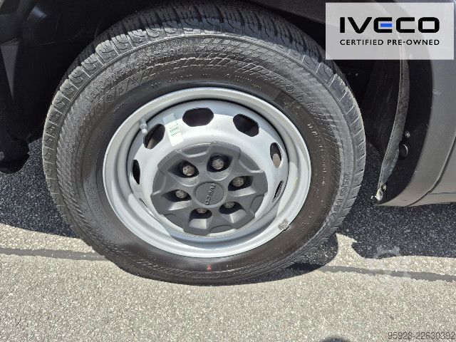 Dobozos furgon IVECO 35S16 V
